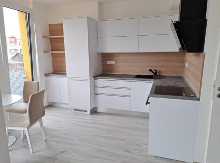 Pronájem bytu, 1+kk, 38 m²