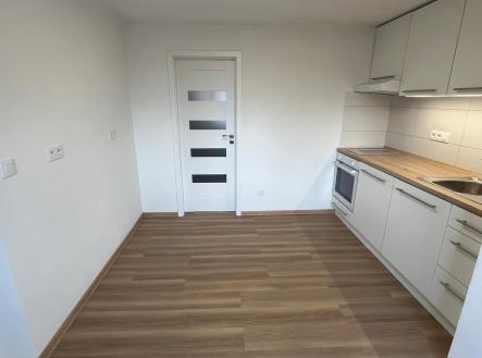 Pronájem bytu, 2+1, 80 m²