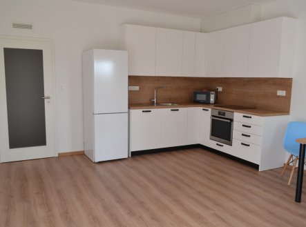 Pronájem moderní novostavby 2+kk, 3.NP, s balkonem a garážovým stáním – Jihlava, ul. Vrchlického