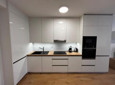 Pronájem bytu, 2+kk, 45 m²