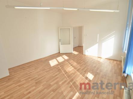 Pronájem kanceláře, 33 m²