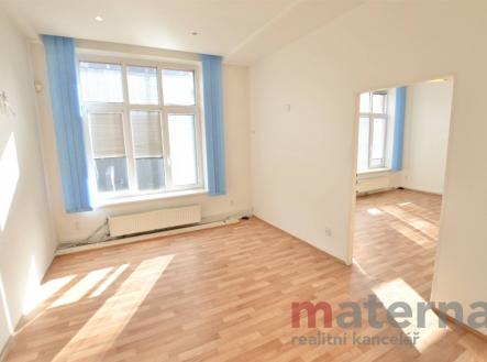 Pronájem kanceláře, 33 m²