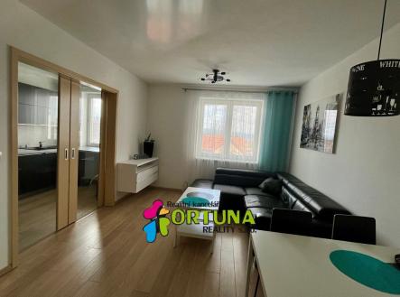 Pronájem bytu, 2+1, 60 m²