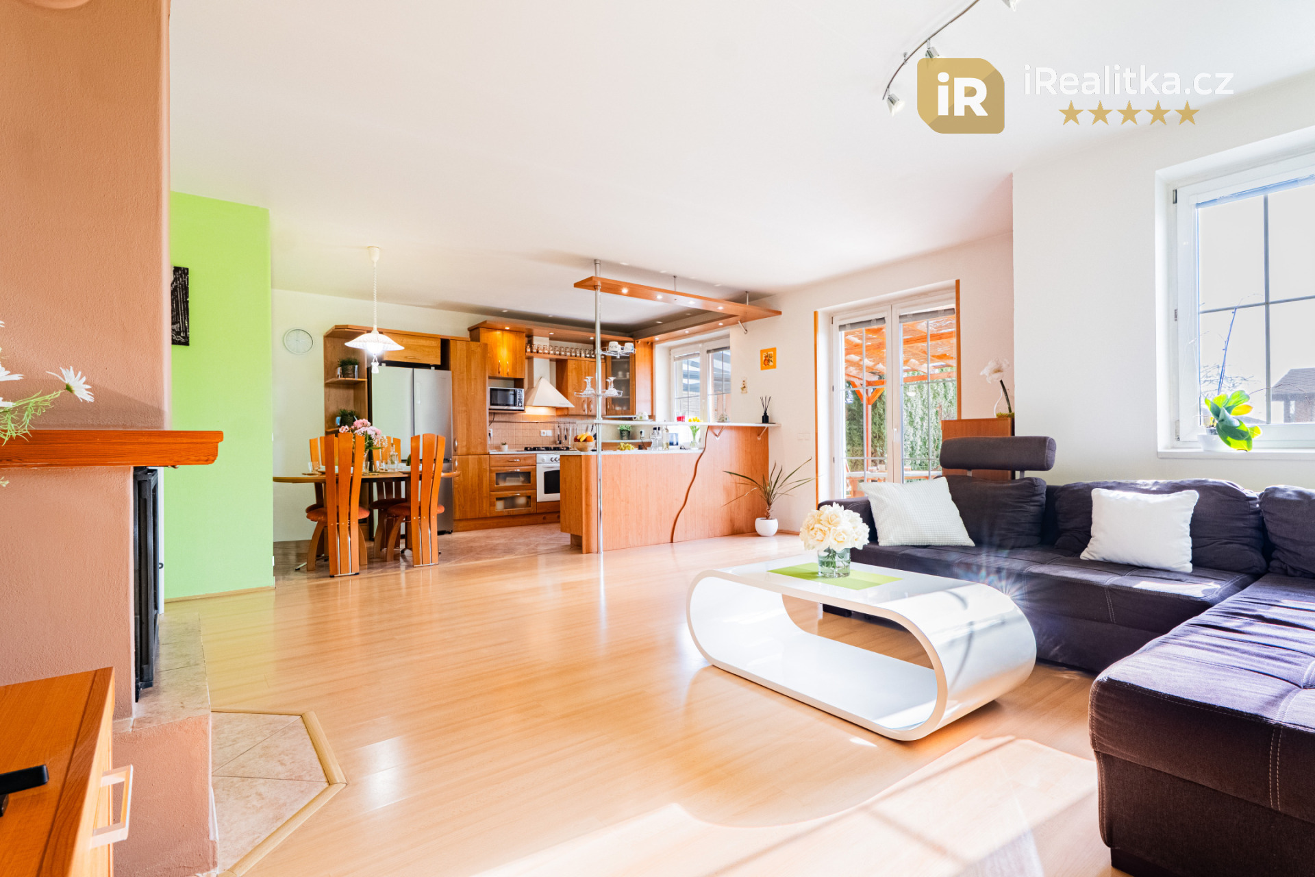 Prodej domu se zahradou, garáží a pergolou - Vrdy, Čáslav