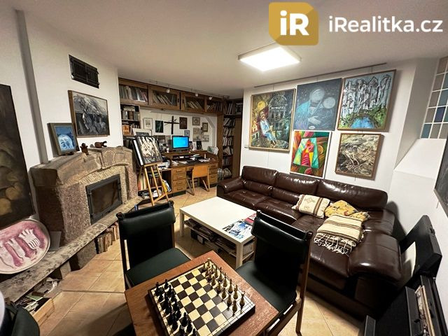 Prodej rodinného domu, 5 pokojů, 238 m², Jičín