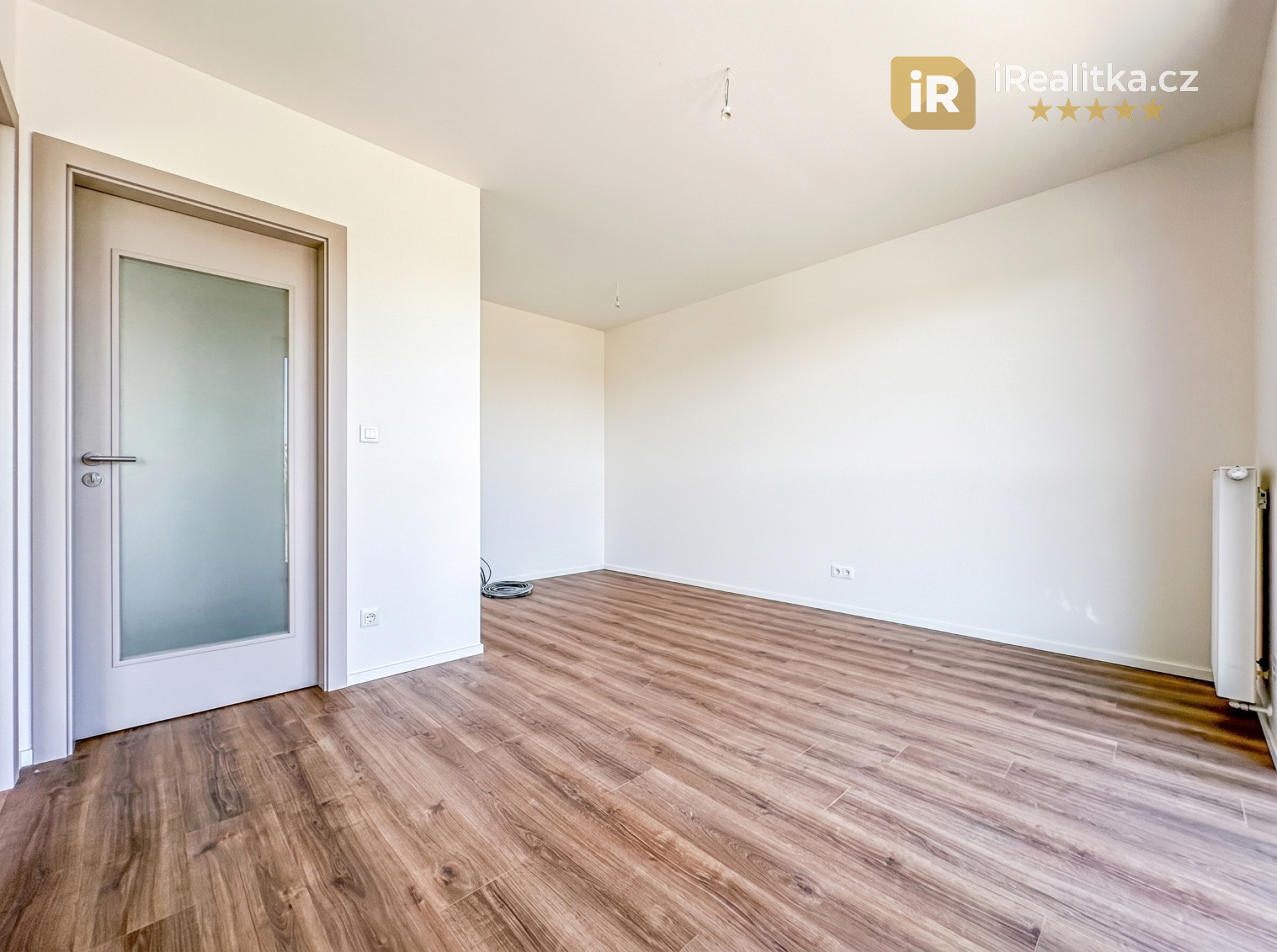 Pronájem nového bytu 2+kk s balkonem, Praha - Černý Most