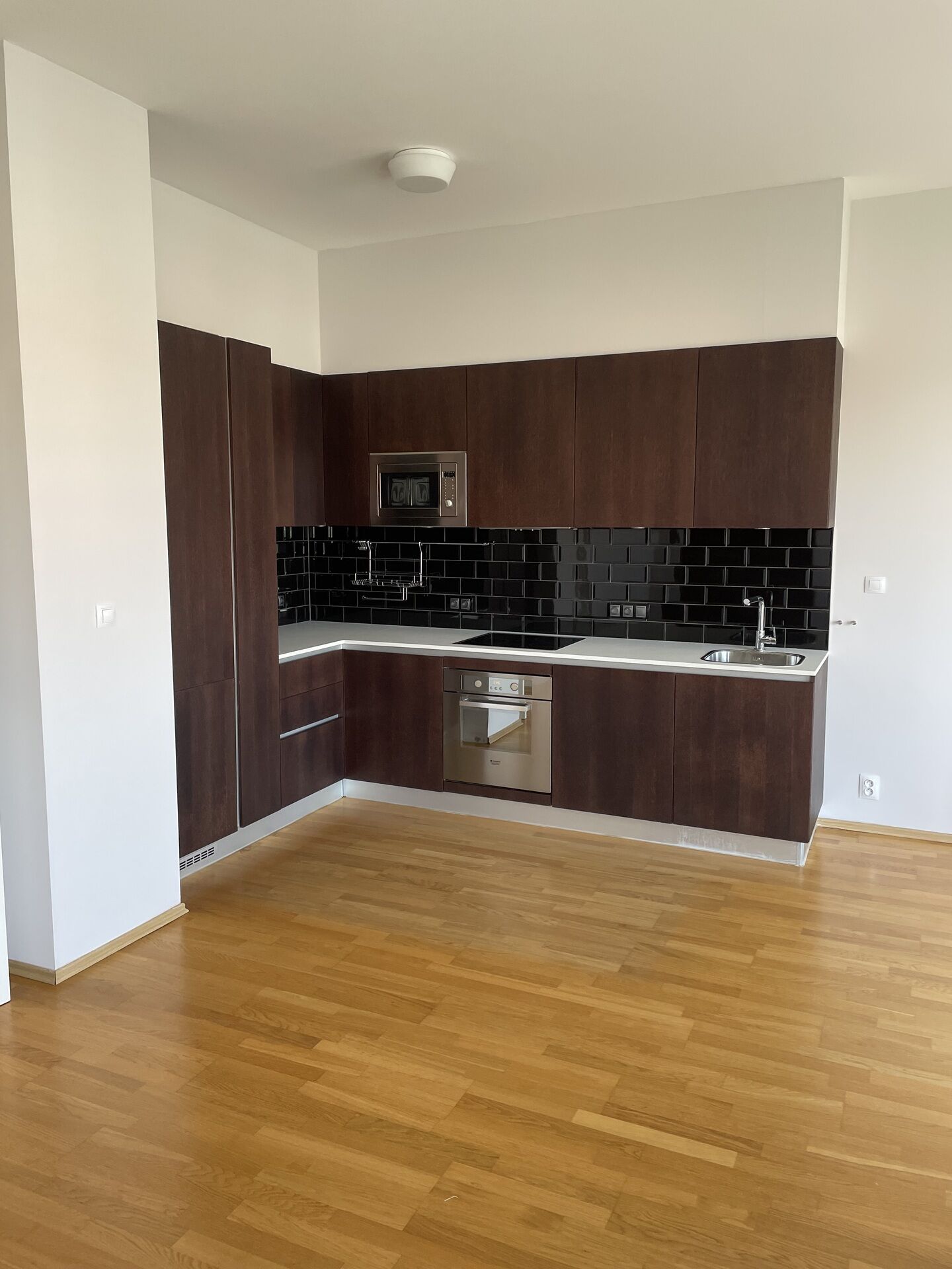 Krásný světlý byt 3kk se dvěma terasami k pronájmu