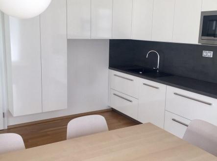 Prodej bytu, 3+kk, 86 m²