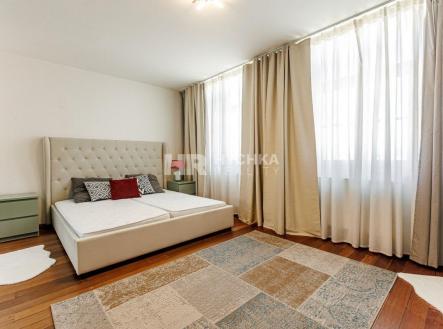 Pronájem bytu, 3+kk, 159 m²