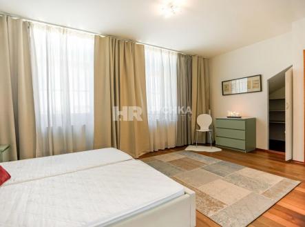 Pronájem bytu, 3+kk, 159 m²