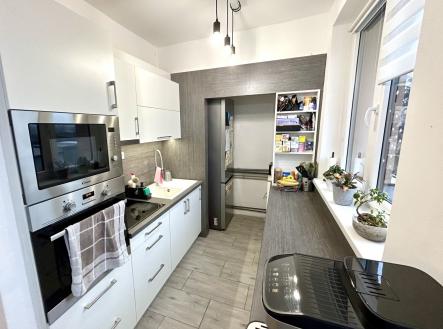 Prodej bytu, 3+kk, 64 m²