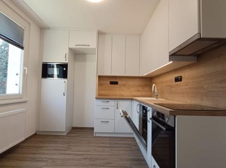 Pronájem bytu, 3+1, 74 m²