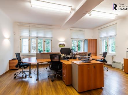 Pronájem - komerční objekt, administrativní budova, 103 m²