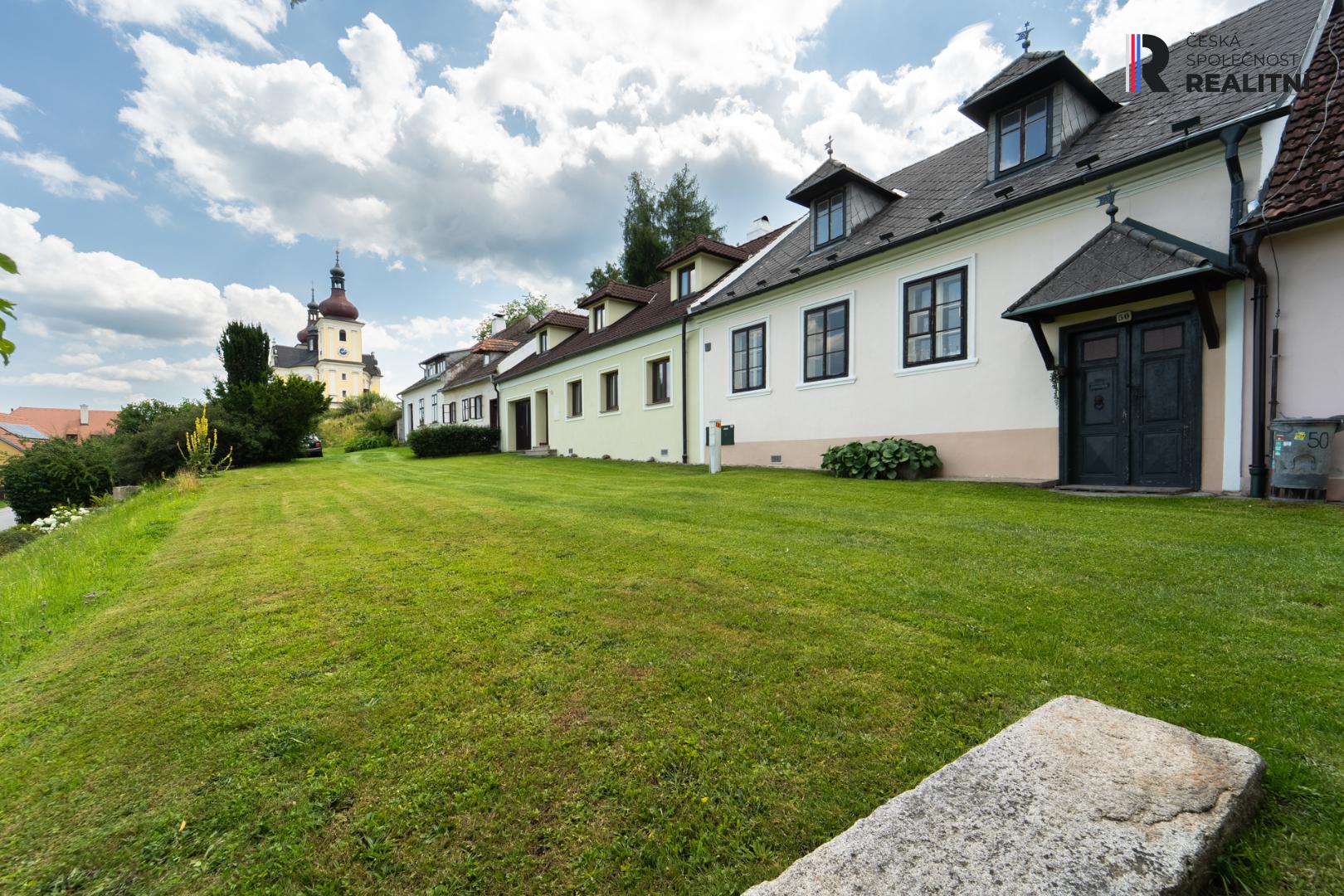 Prodej  - dům/vila, 387 m2