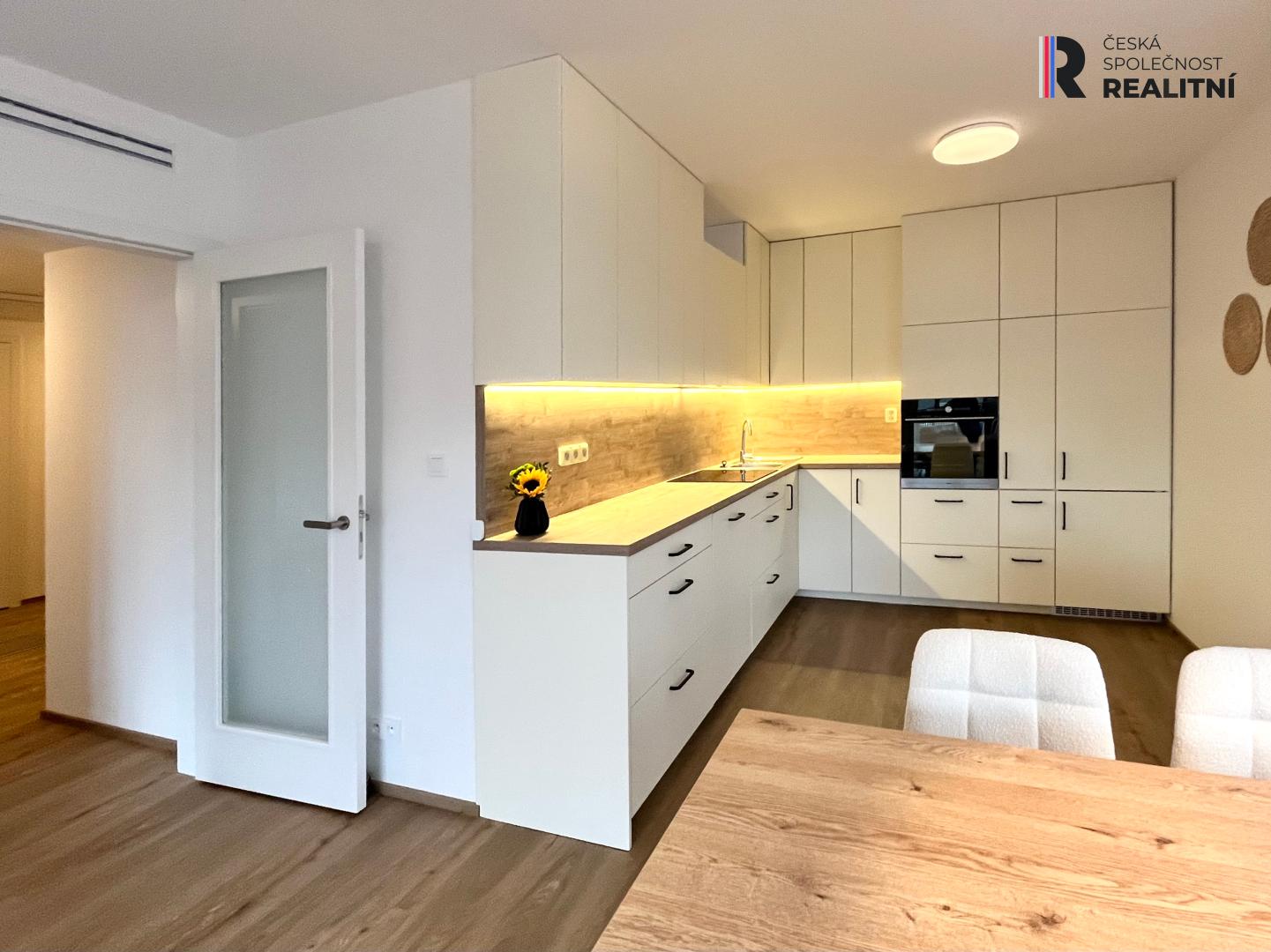 Pronájem bytu, 2+kk, 66 m2