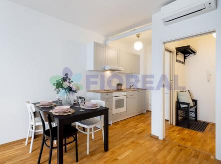 Pronájem bytu, 2+kk, 45 m²