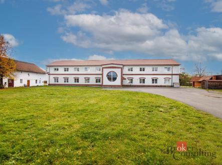 Prodej komerčního objektu, jiný, 2 151 m²