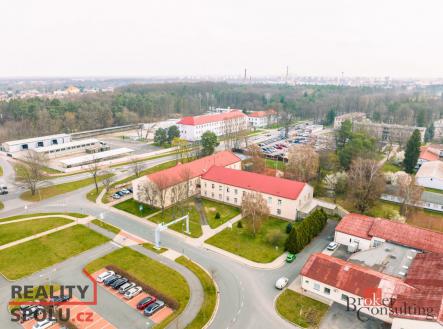 Prodej - komerční objekt, administrativní budova, 1 562 m²