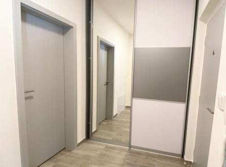 Pronájem bytu, 2+kk, 43 m²