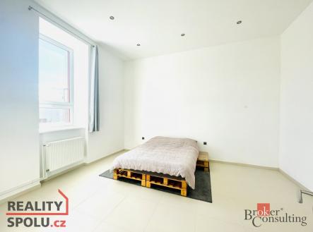 Pronájem bytu, 3+kk, 77 m²