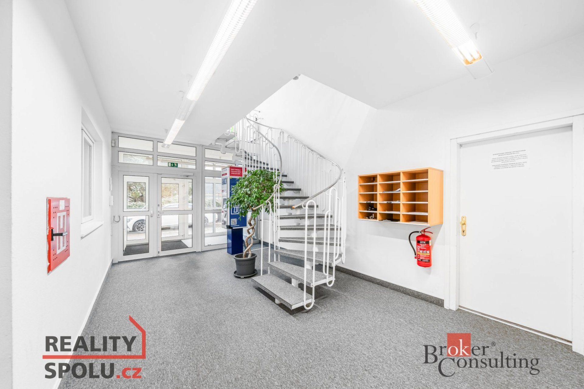 Prodej, komerční/kanceláře, 447 m2, U Křížku 571, 25243 Průhonice, Praha-západ [ID 66020]