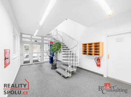 Prodej komerčního objektu, administrativní budova, 447 m²