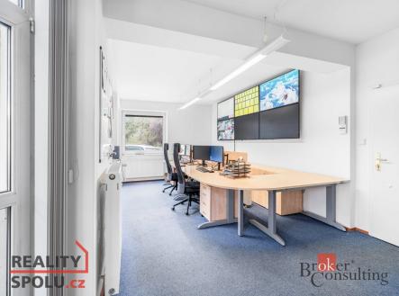 Prodej komerčního objektu, administrativní budova, 447 m²