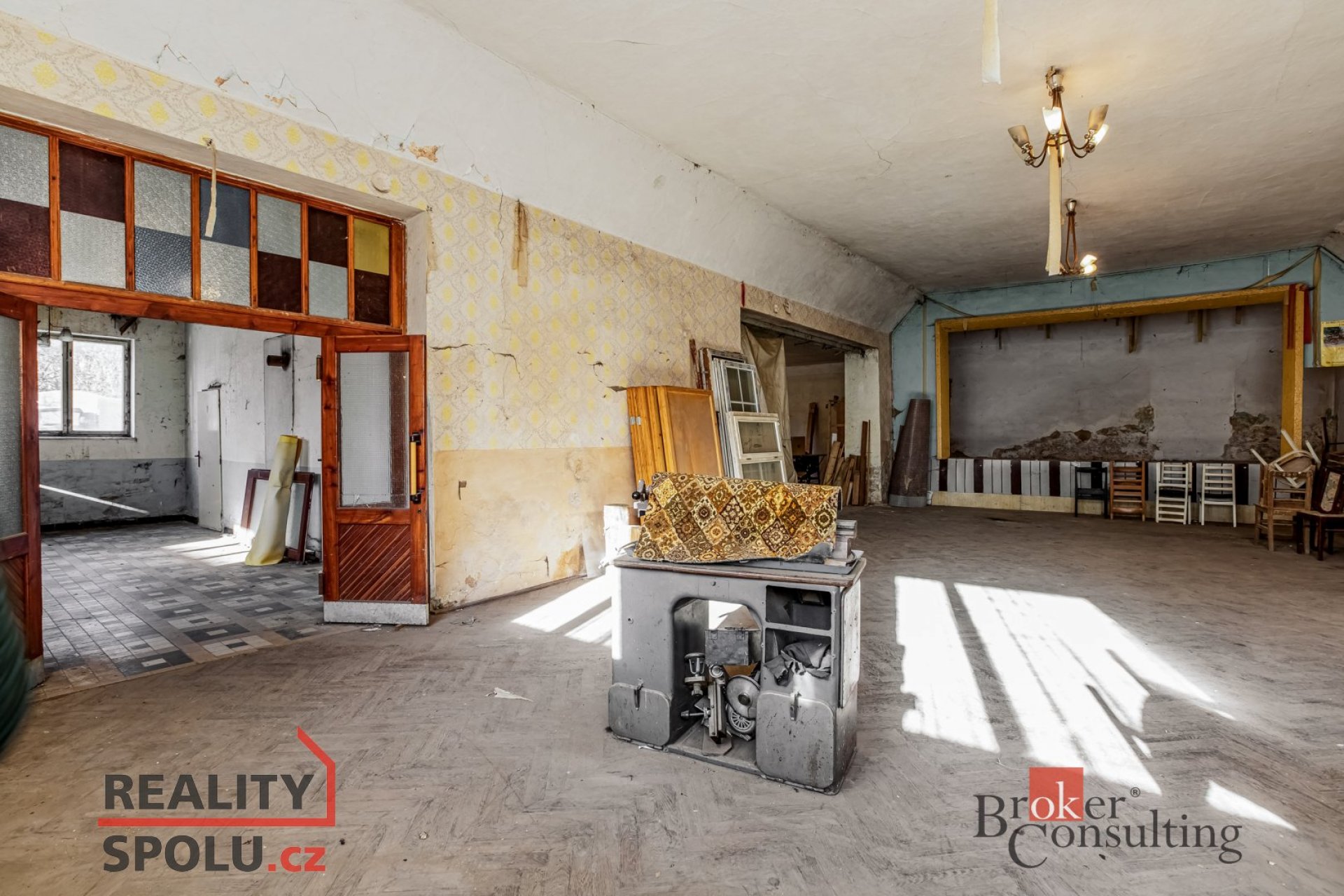 Prodej bývalé hospody s tanečním sálem v Úsobí, 395 m2