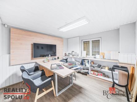 Prodej komerčního objektu, výroba, 8 000 m²