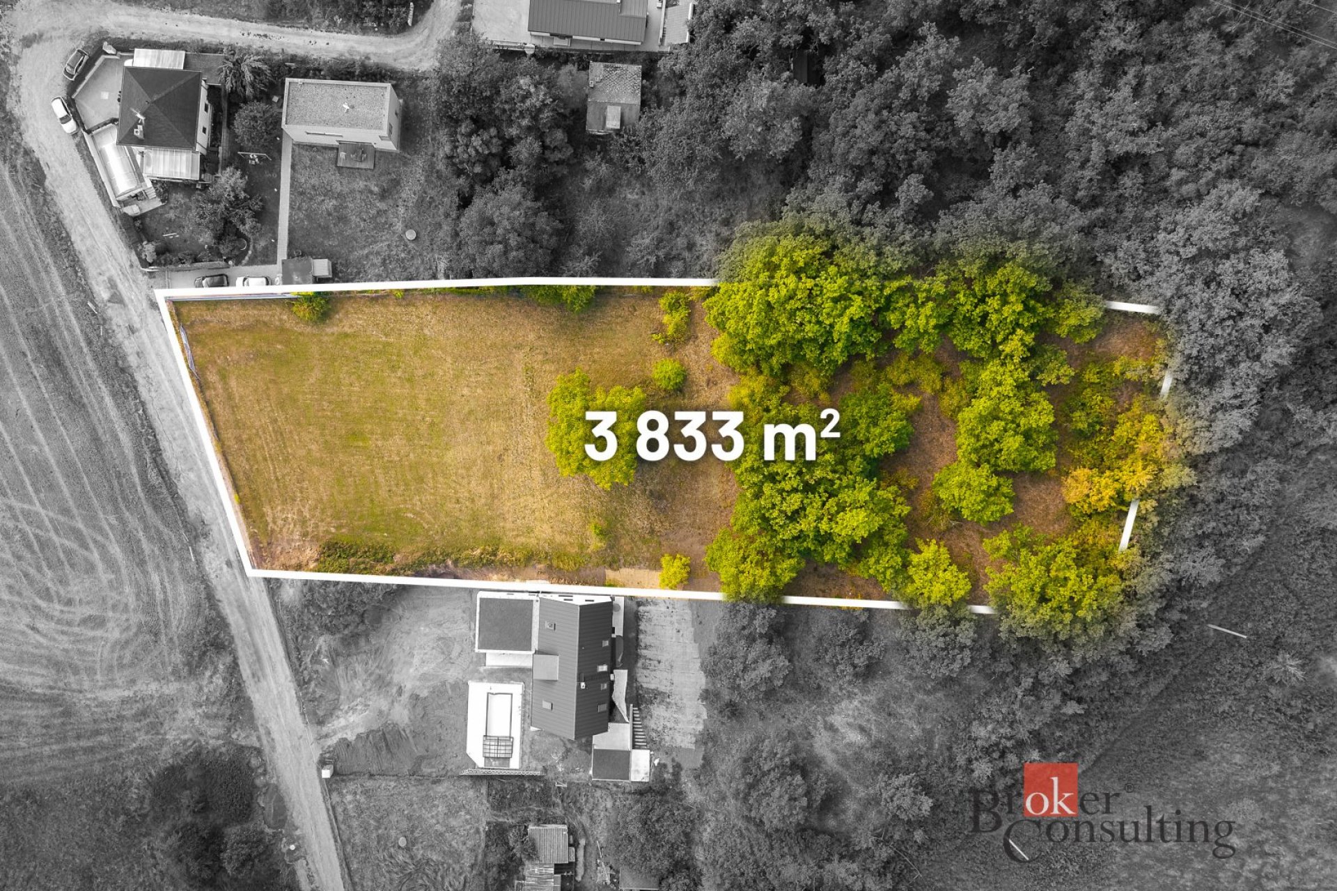EXKLUZIVNÍ STAVEBNÍ POZEMEK NA OKRAJI BEROUNA – 3 833 m²
