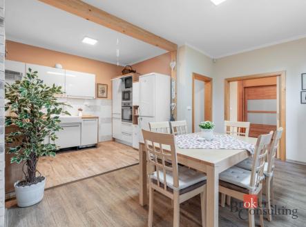 Prodej komerčního objektu, jiný, 300 m²