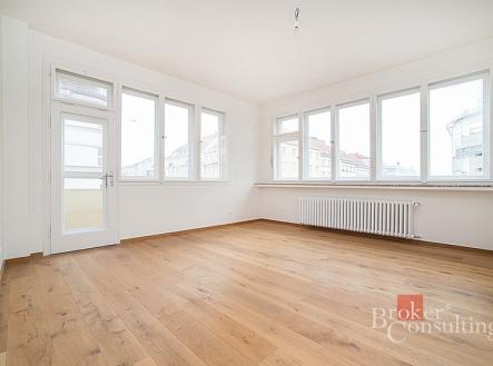 Pronájem - komerční objekt, administrativní budova, 118 m²