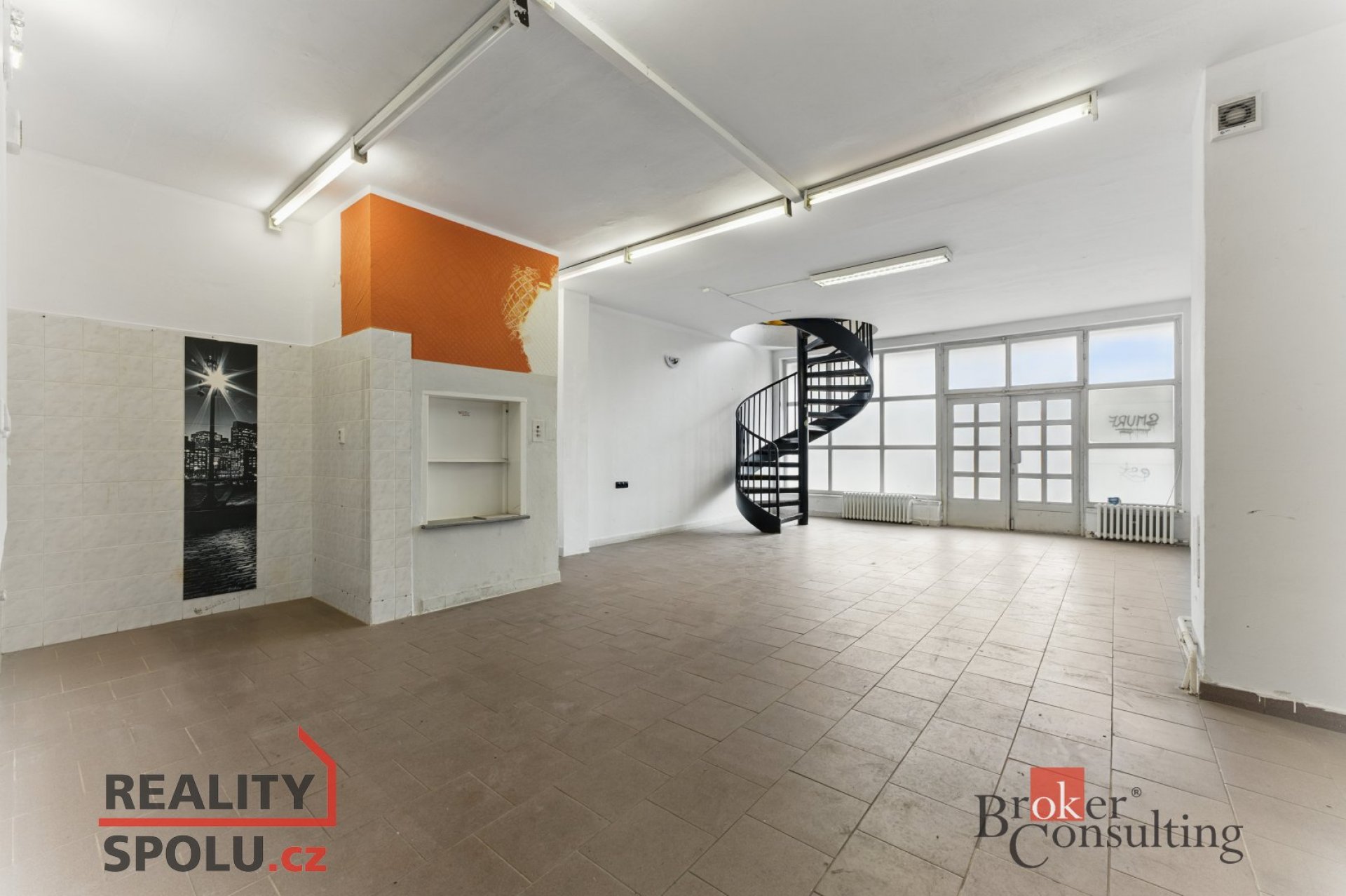 Prodej komerčního prostoru – obchodní prostory ve Žďáře nad Sázavou