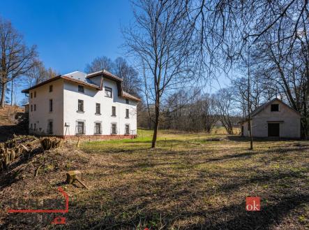 Prodej - dům/vila, 876 m²