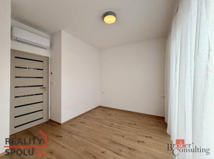 Pronájem bytu, 2+kk, 72 m²