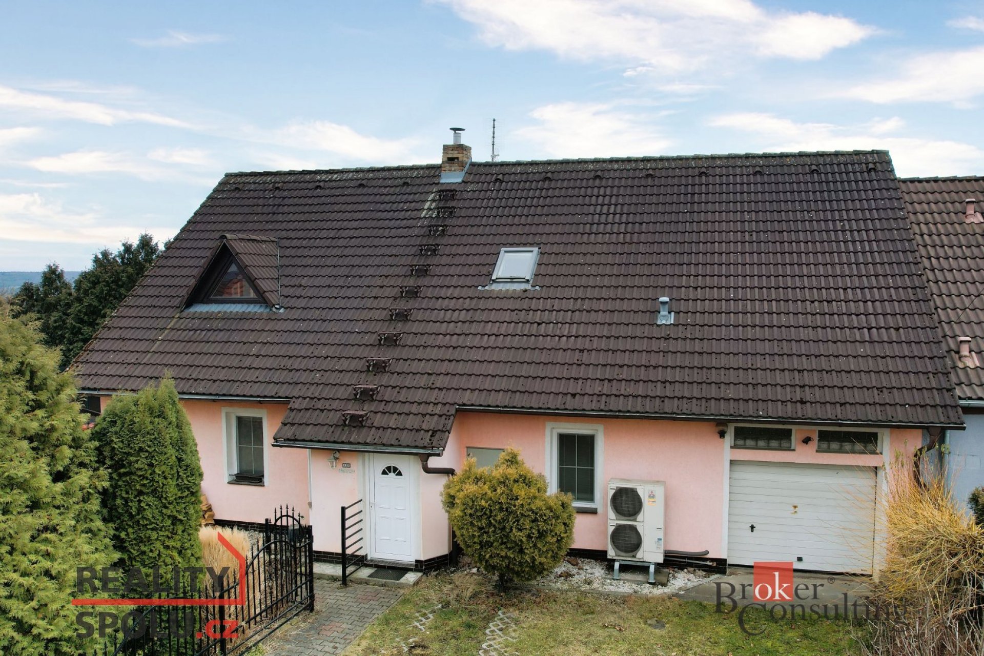 Prodej rodinného domu 5+kk v obci Zruč-Senec – ideální místo pro vaši rodinu!