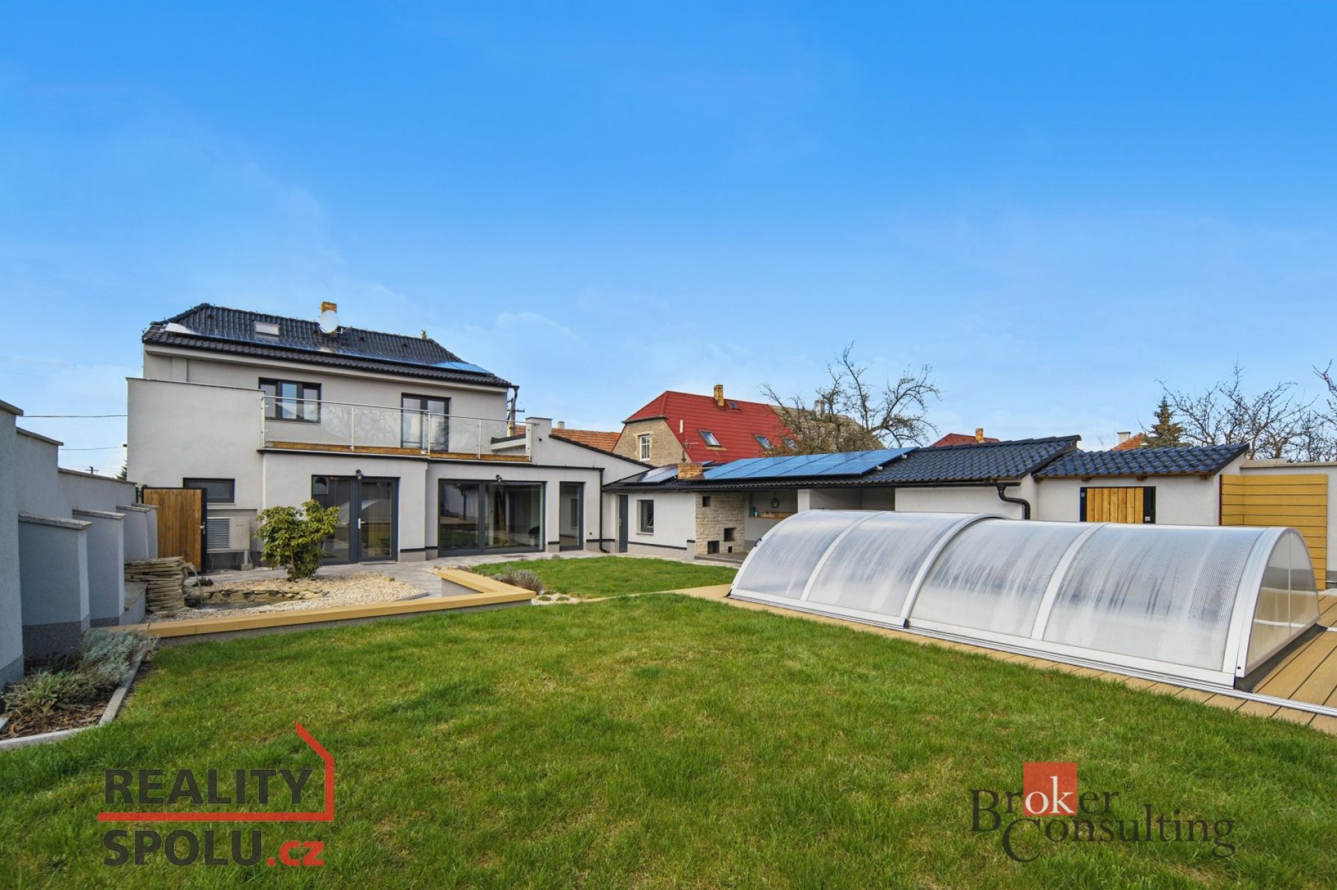 Prodej rodinného domu 206 m2, pozemek 445 m2, Pchery