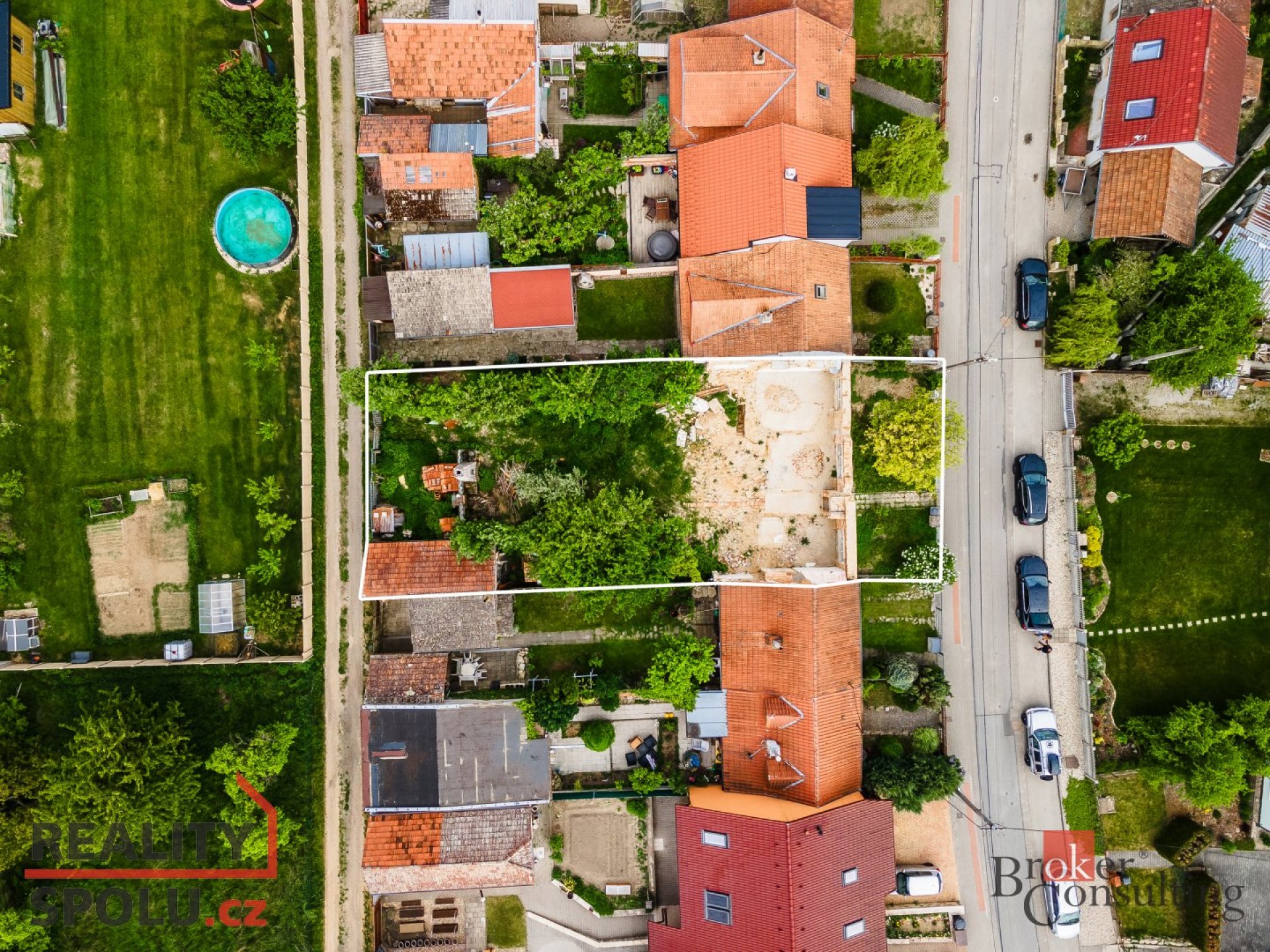 Prodej pozemku s projektem na výstavbu rodinného domu