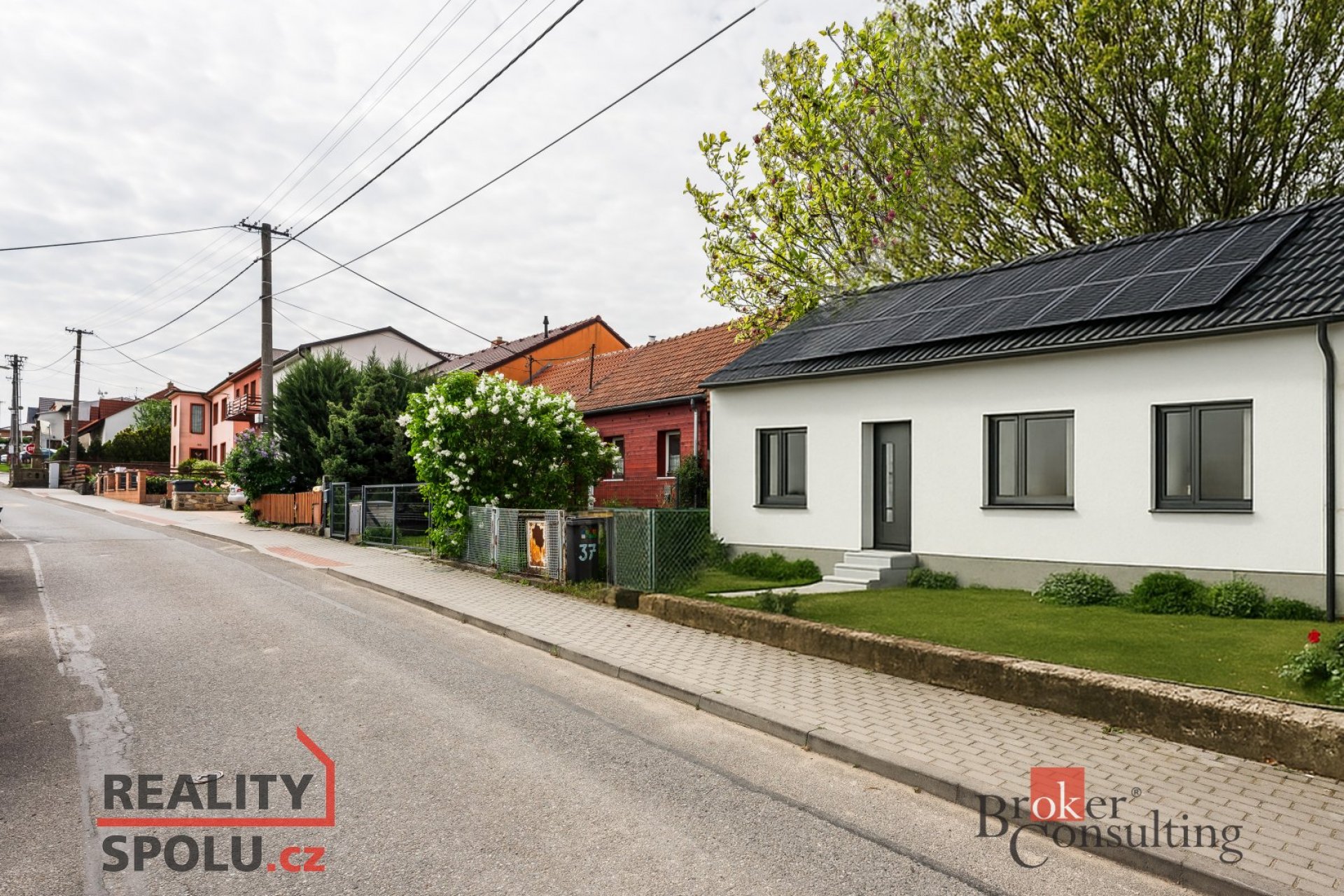 Prodej pozemku s projektem na výstavbu rodinného domu