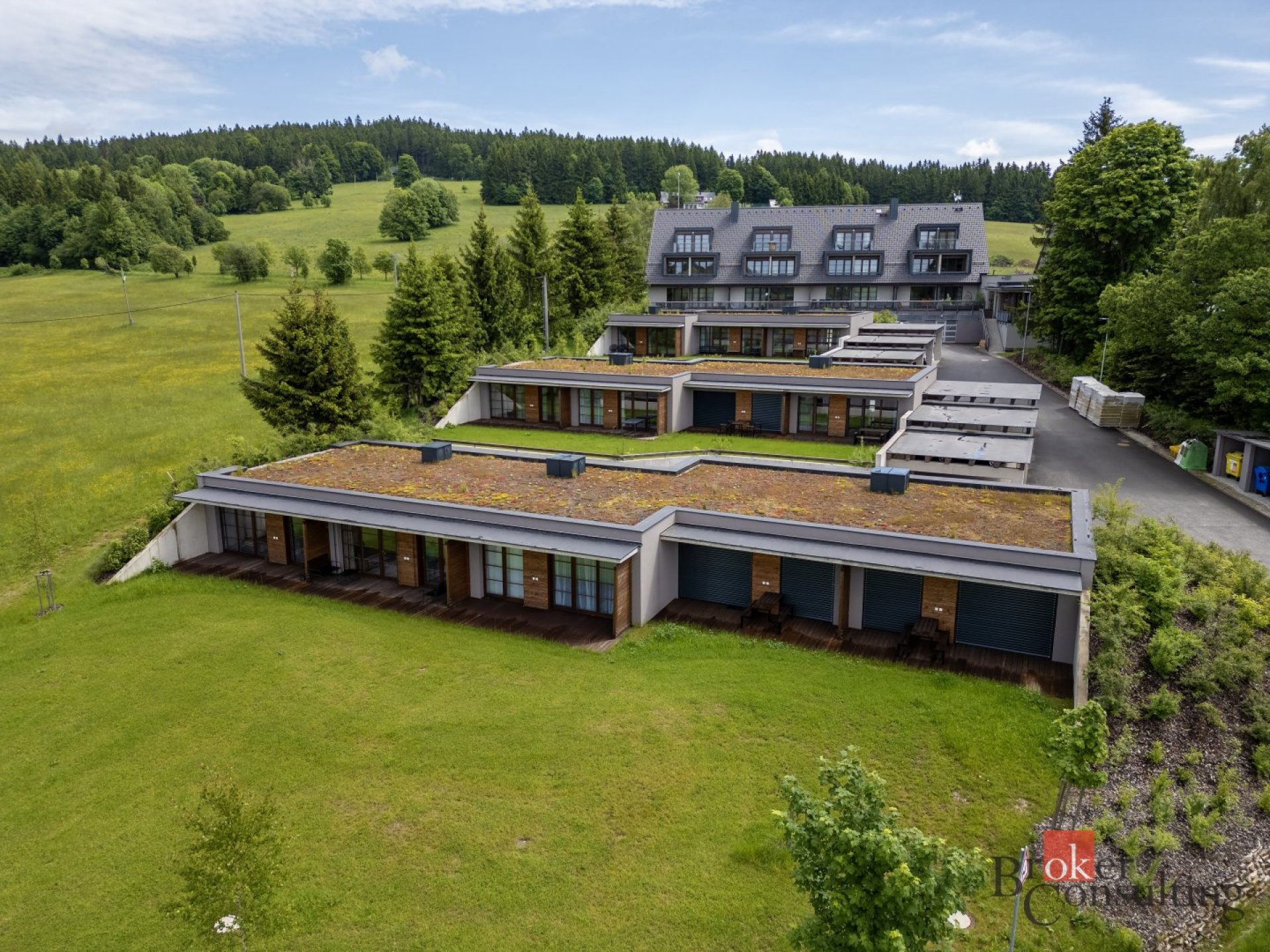 Moderní apartmán s předzahrádkou a parkovacím stáním