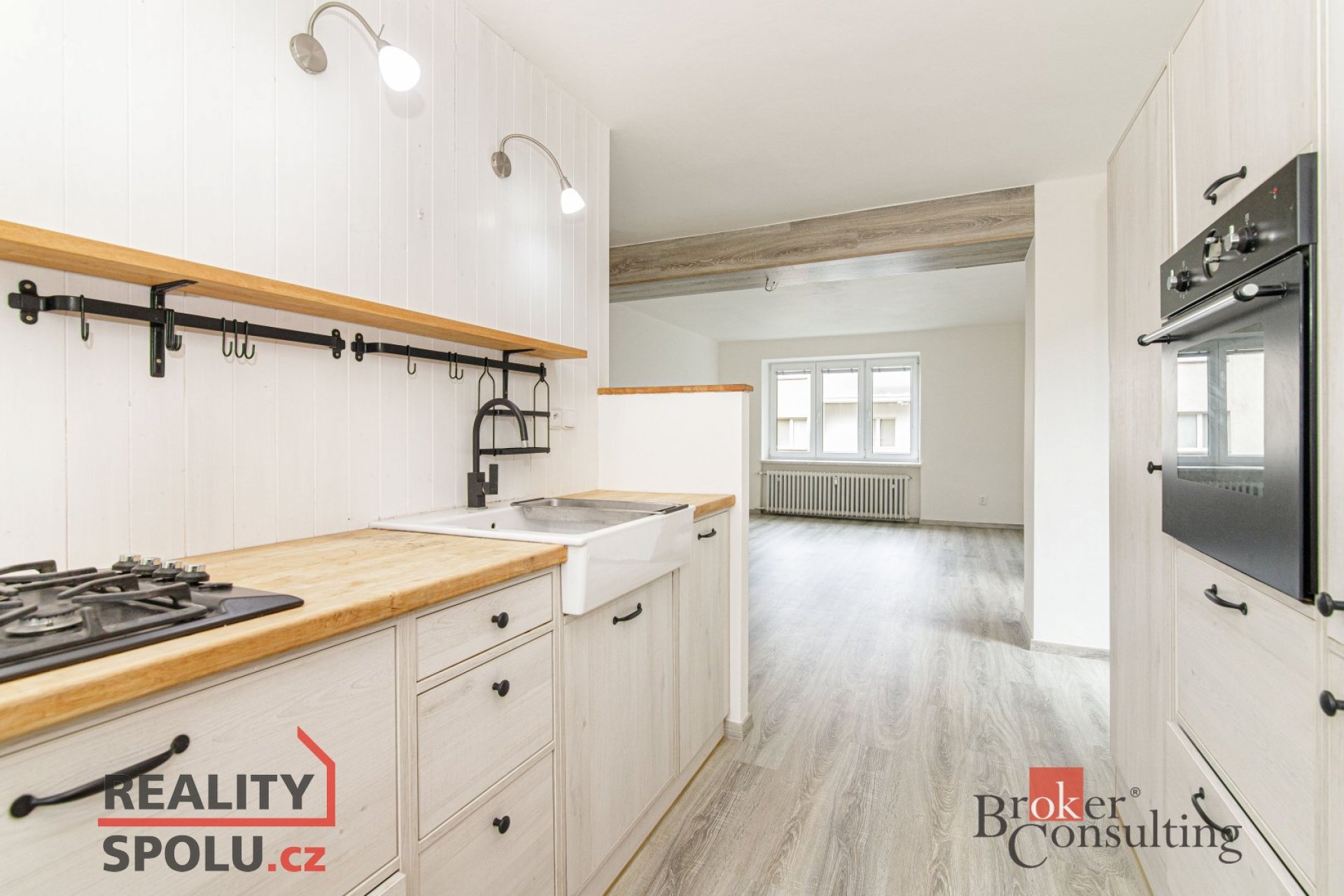 Převod dr.podílu  bytu 2+1, 3.np. na ul. Rodimcevova 2179/17 v  Ostravě Zábřehu.