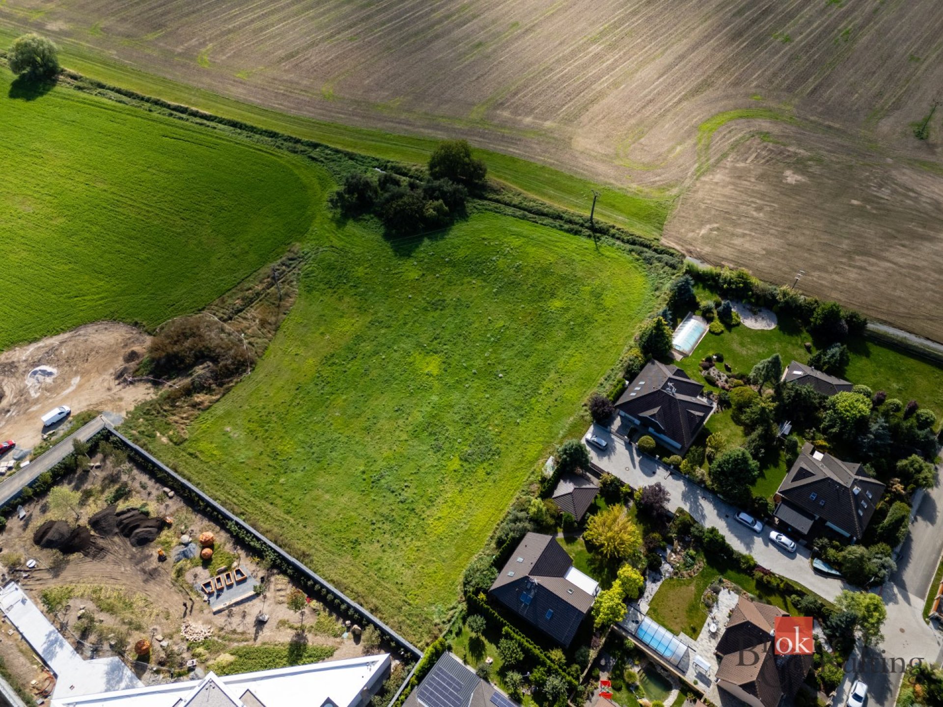 Hledáte klidné místo na výstavbu domu podle vašich představ v blízkosti Plzně?