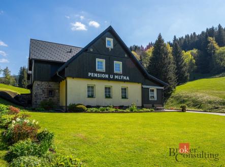 Prodej komerčního objektu, jiný, 528,64 m²