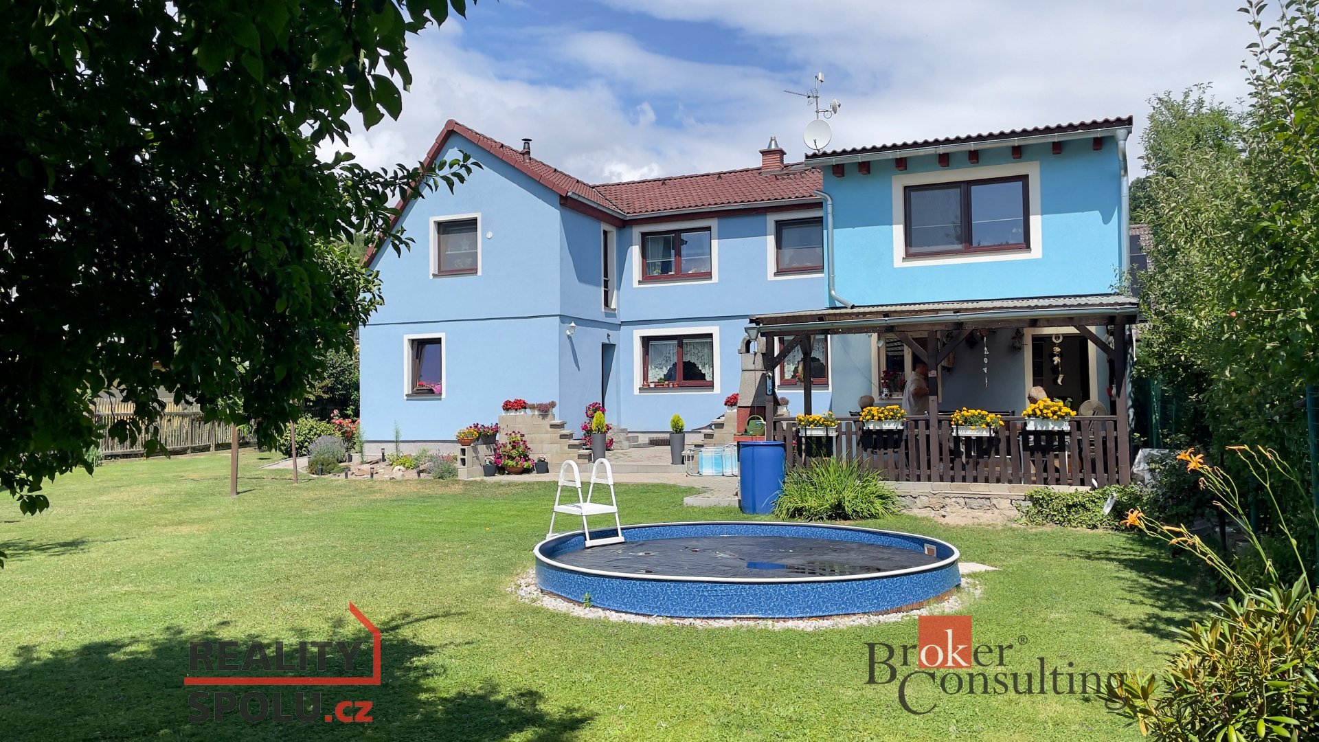 Rodinný dům se zahradou a dvěmi bytovými jednotkami