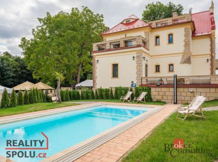 Prodej komerčního objektu, jiný, 786 m²