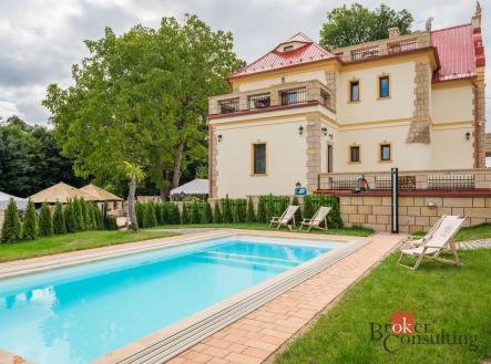 Prodej komerčního objektu, jiný, 786 m²