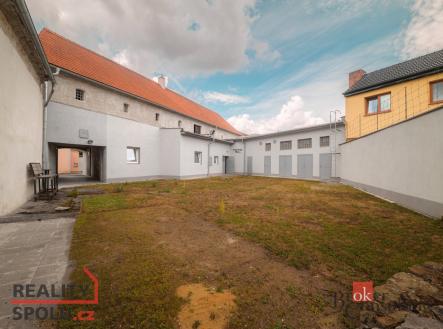 Prodej komerčního objektu, jiný, 372 m²