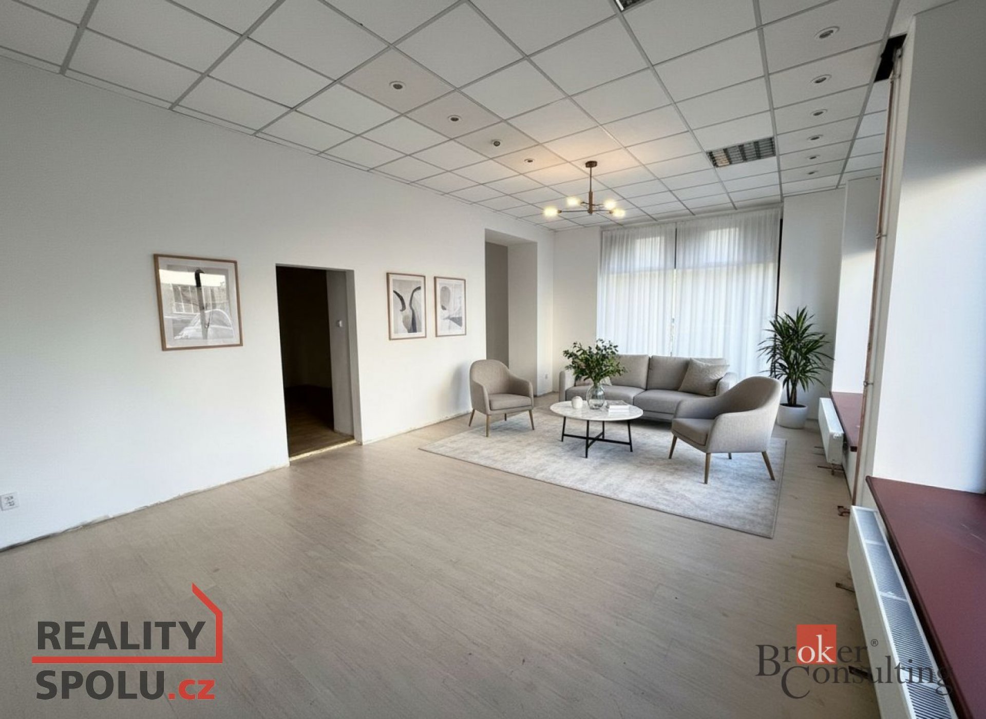 Pronájem komerčních prostor, 28. října