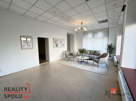 Pronájem komerčního objektu, jiný, 74 m²