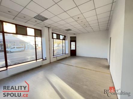 Pronájem komerčního objektu, jiný, 74 m²